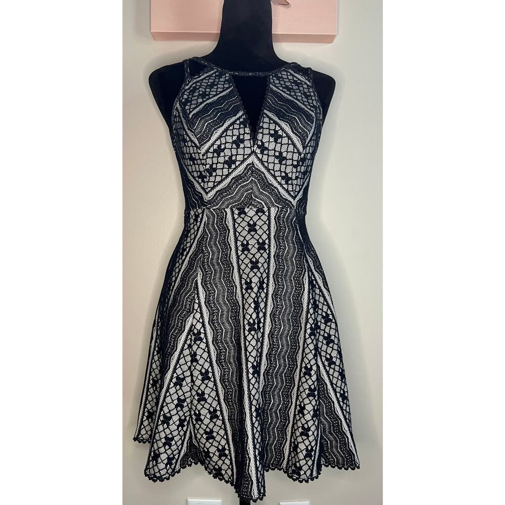 Free People Black Lace  Sleeveless Dress sz 2